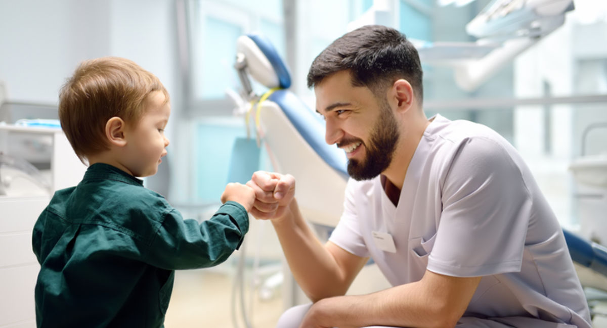 When Your Child Should See a Pediatric Dentist: The Benefits of Specialized Care at Little Smiles